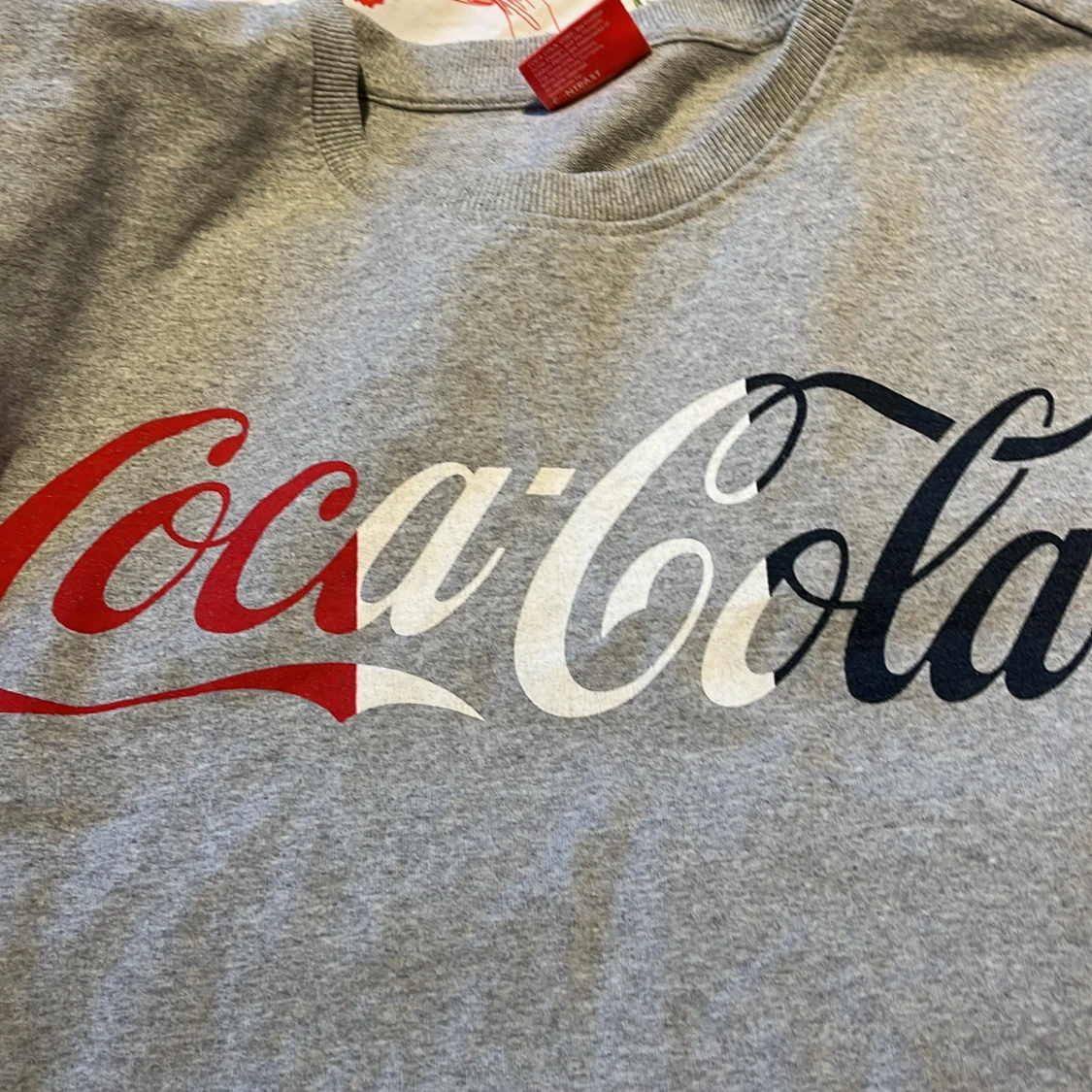 Grå sweatshirt med Coca-Cola-tryck - 91