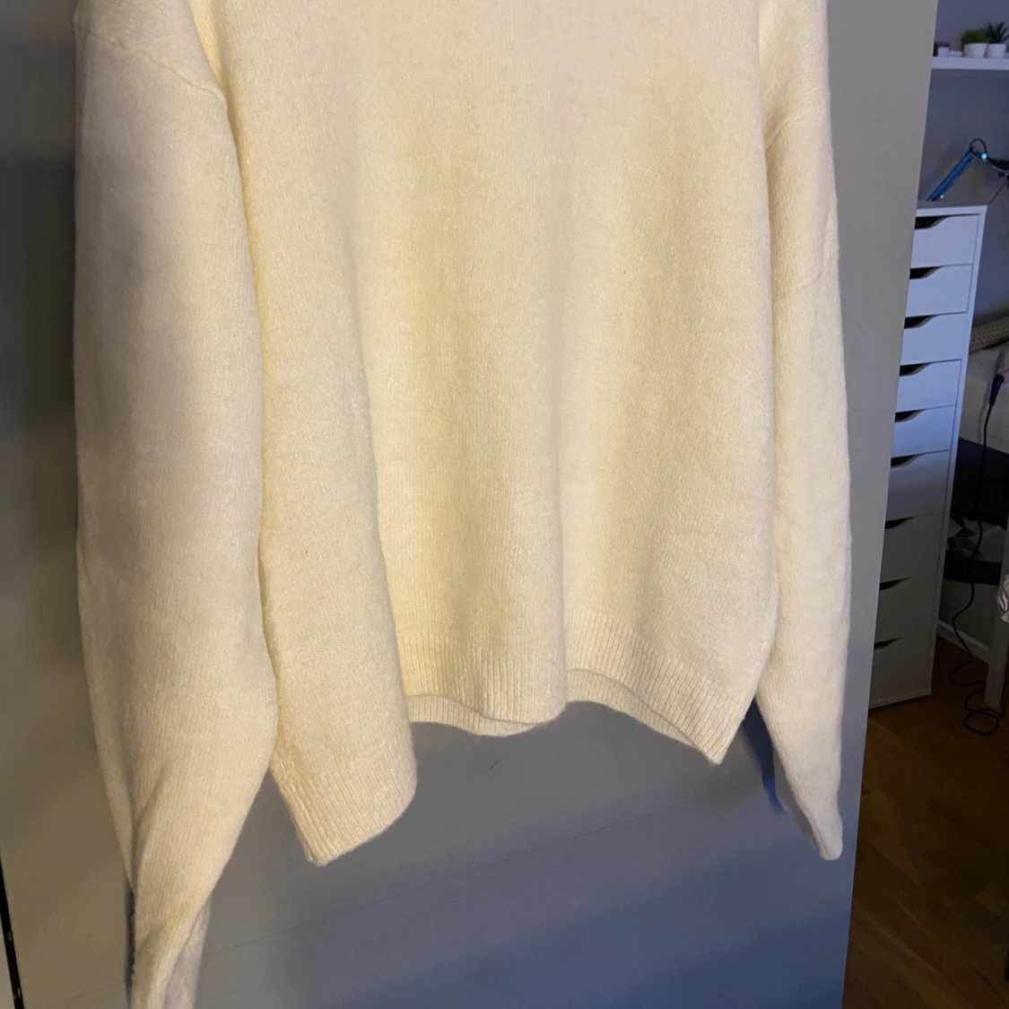 Vit stickad tröja - 90