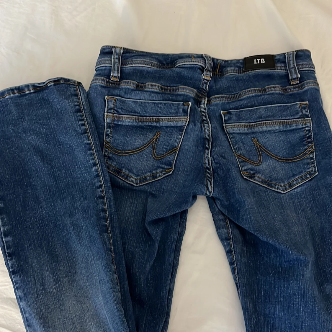 Blå bootcut jeans från LTB - 91