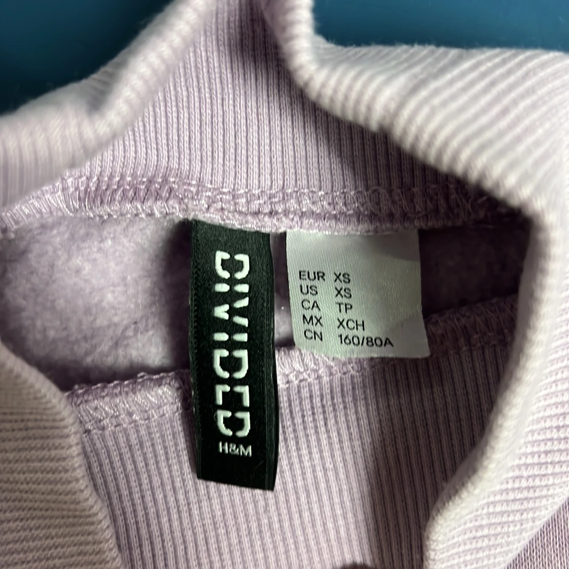 Ljuslila croppad tröja från H&M Divided - 91