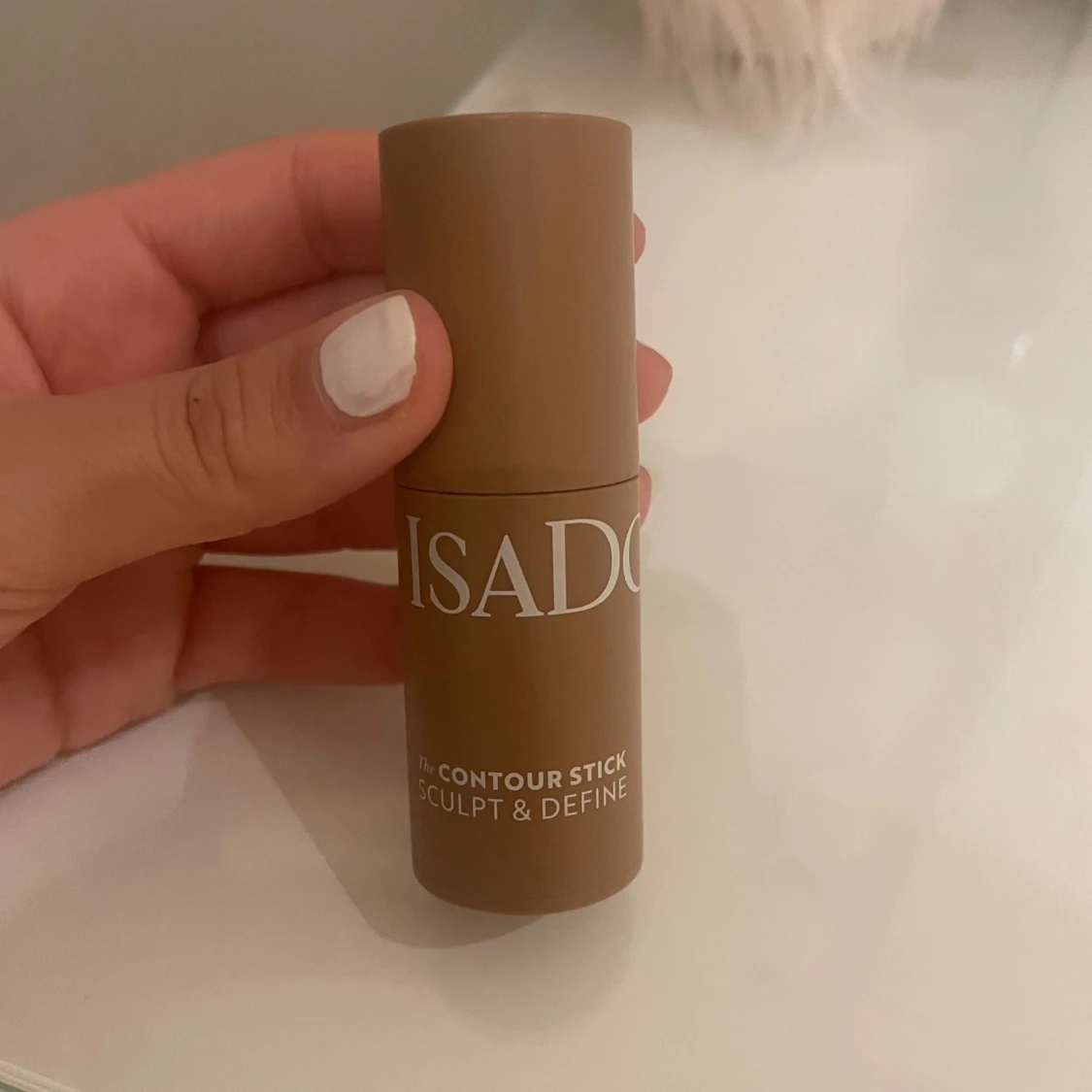 IsaDora Contour Stick i nyansen Dark Almond
