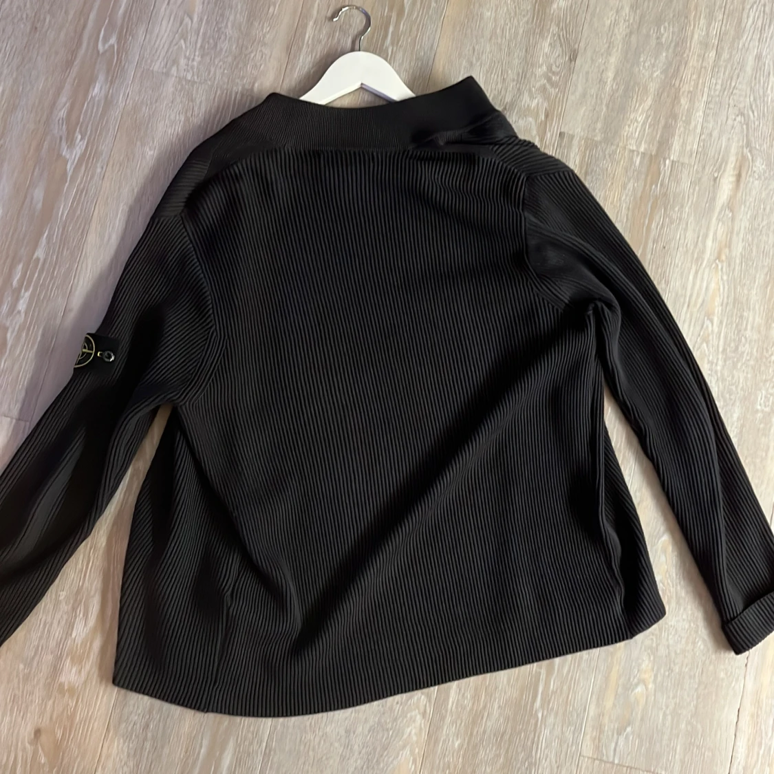 Svart ribbad jacka från Stone Island - 90