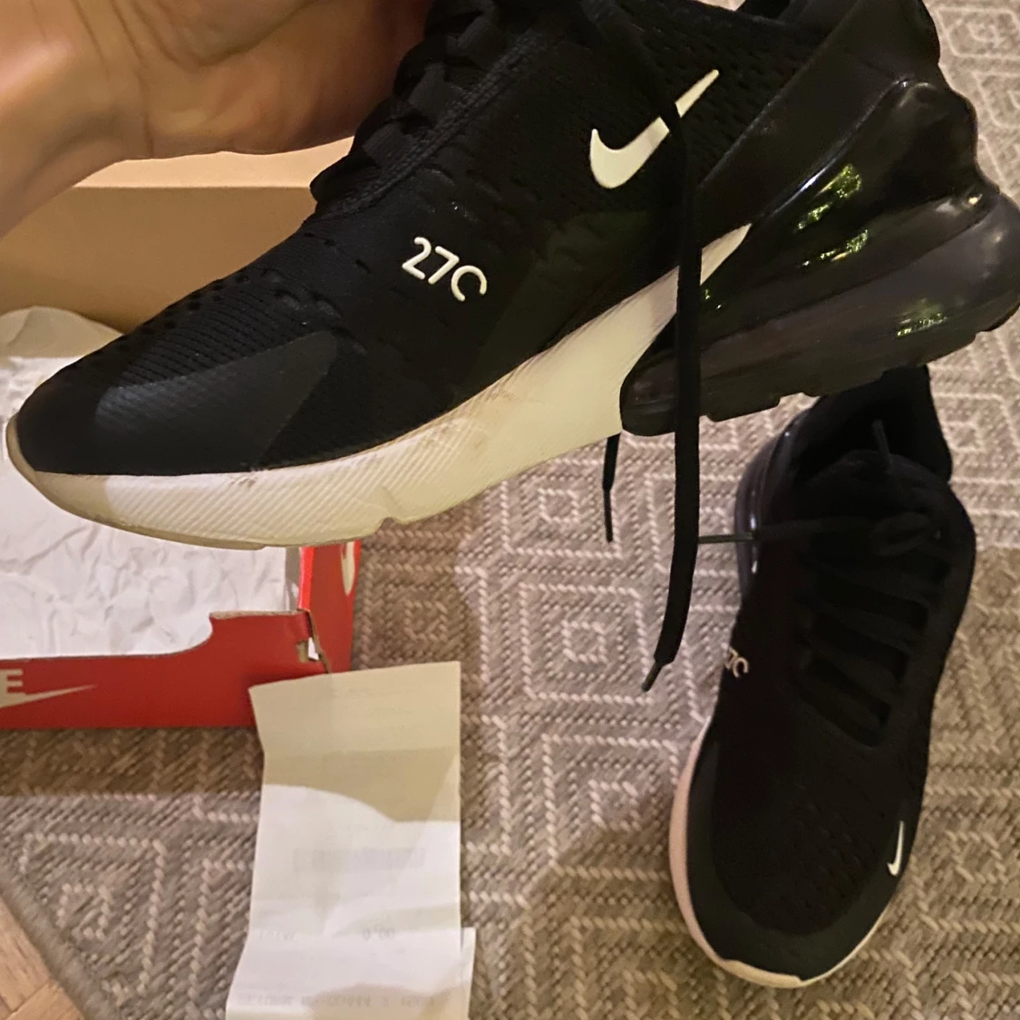 Svarta Nike Air Max 270 - 1