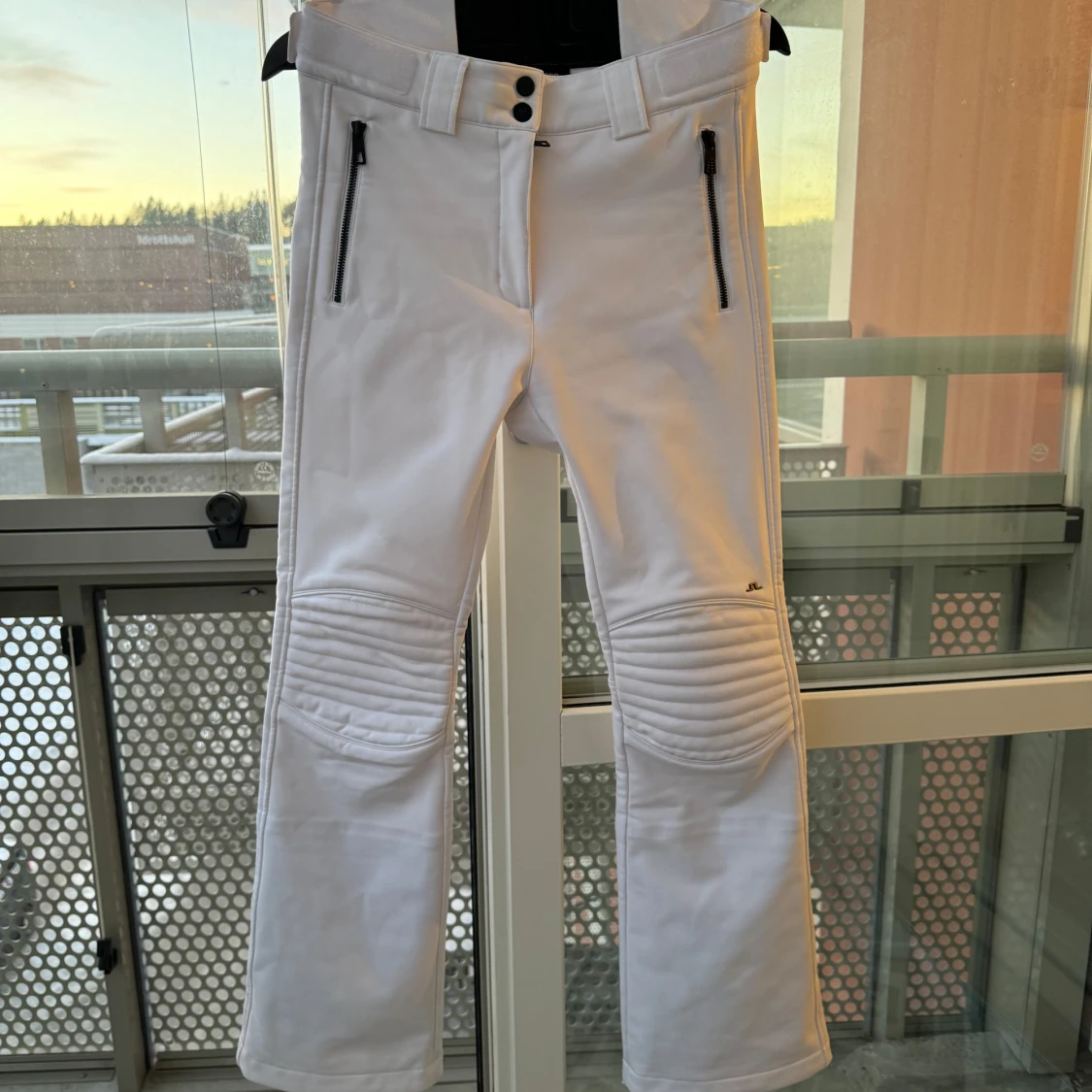 Vita skidbyxor från J.Lindeberg