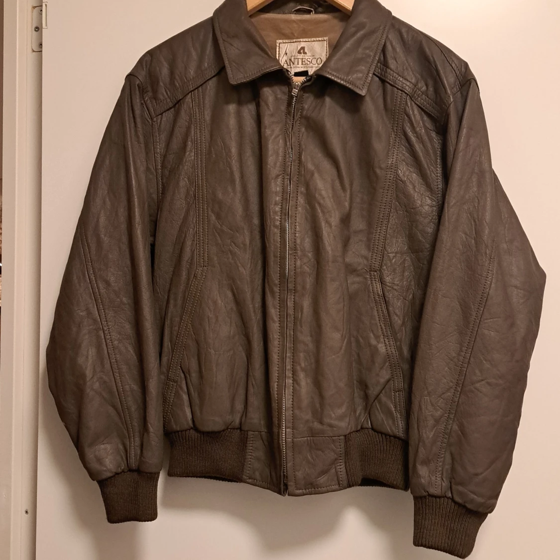 Japansk skinnjacka från Antesco