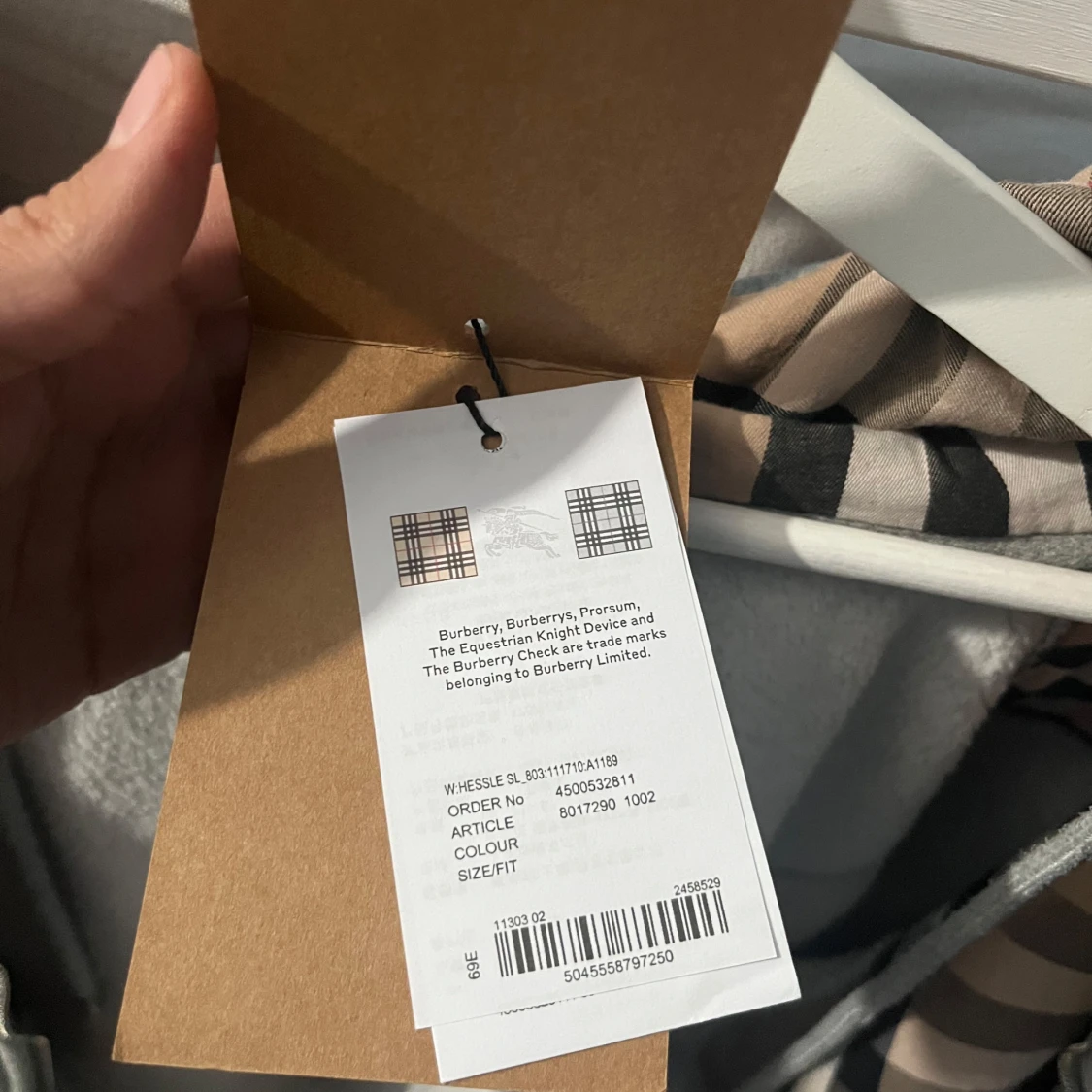 Grå hoodie från Burberry - 92