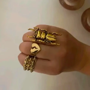 Krossat Hjärta Ring - Super snygg krossat hjärta ring💖💖 17 mm