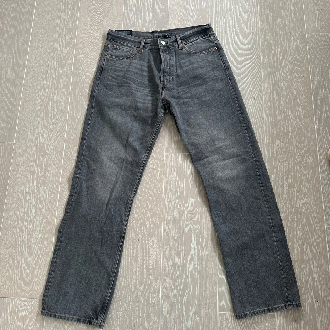 Grå jeans - 1