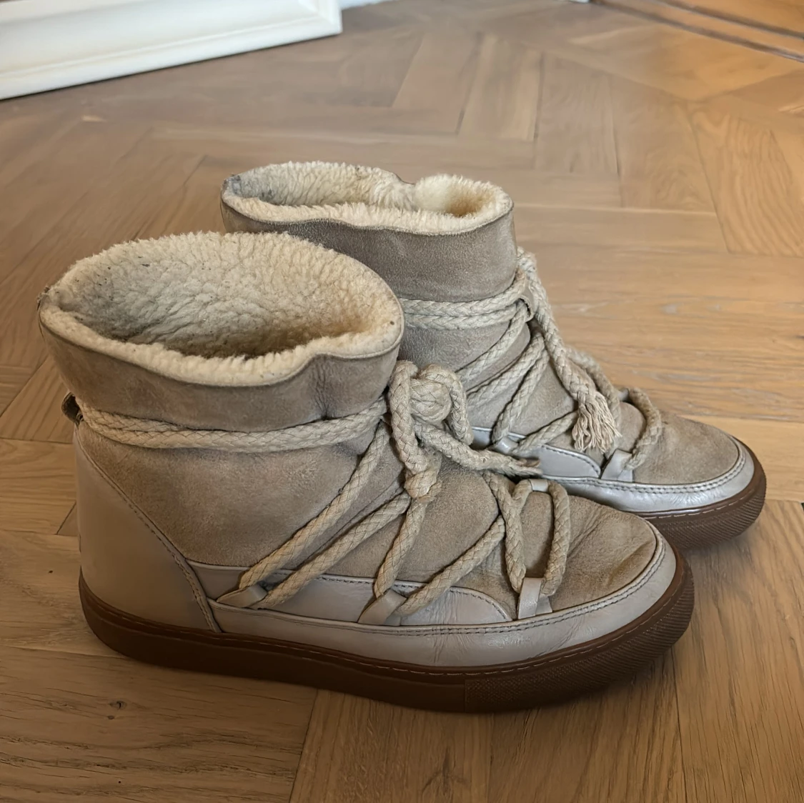 Beige boots från Inuikii - 2