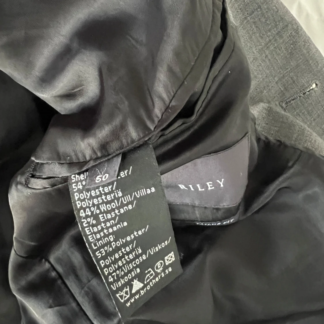 Grå kavaj från Riley - 3