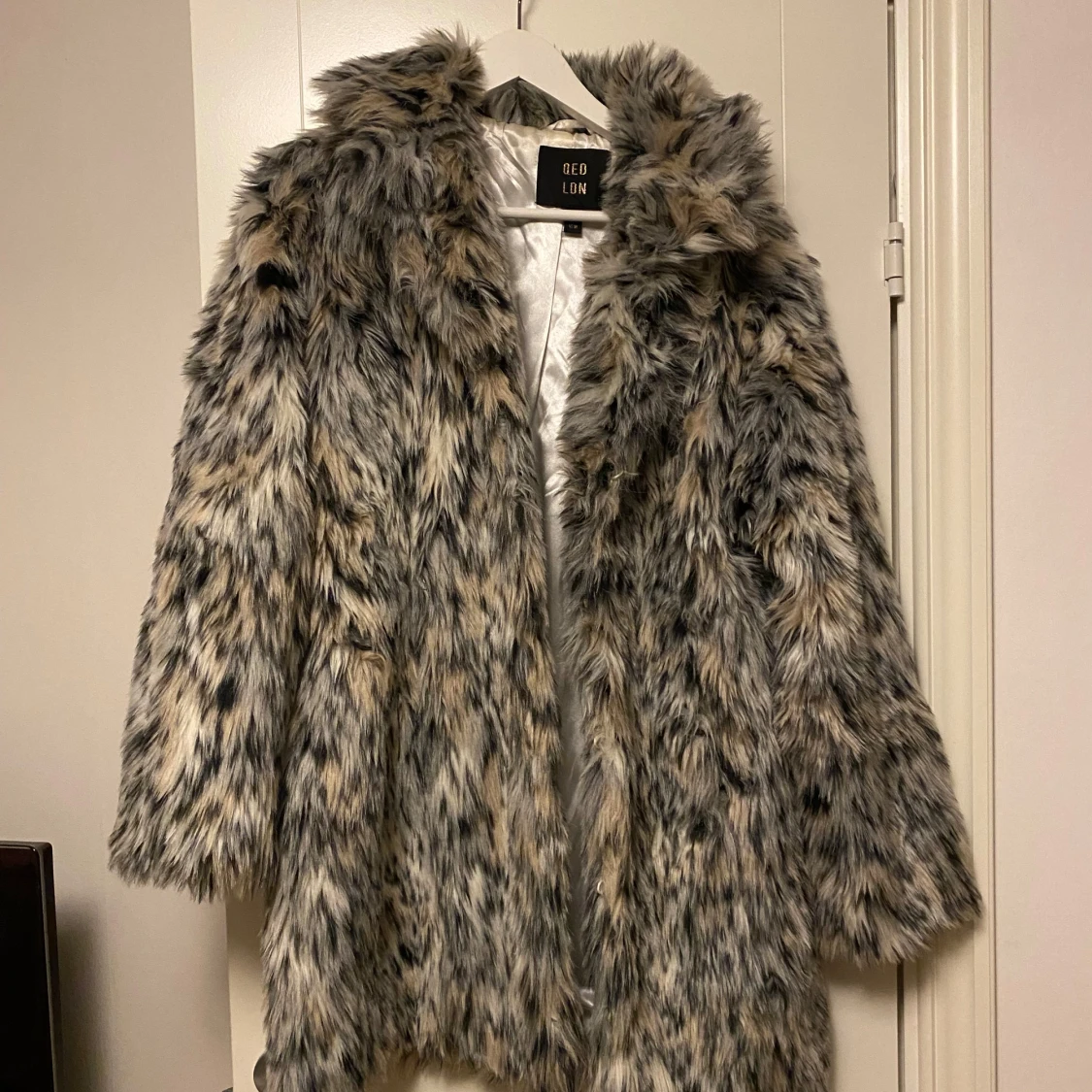 Grå pälsjacka från Ogeo Lion - 2
