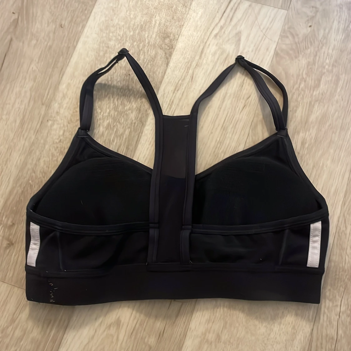 Svart sport-bh från Adidas - 1