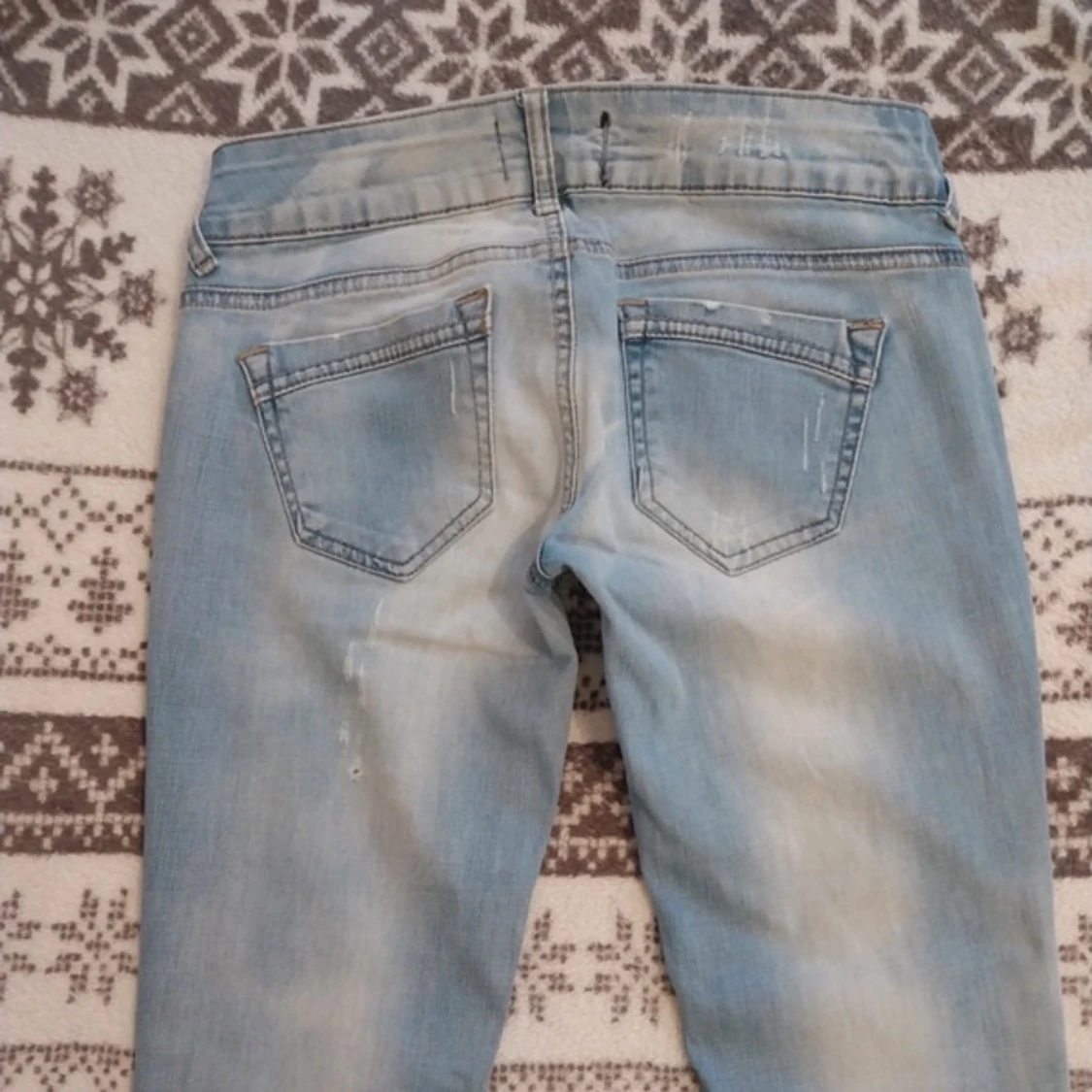 Super snygga ljusblå lowwaist jeans - 3