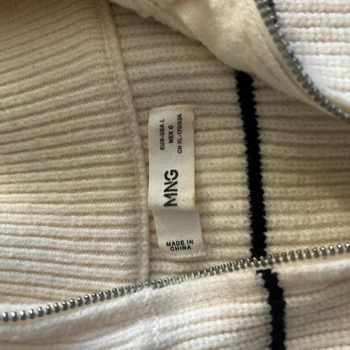 Vit och svart randig väst från Mango - 2