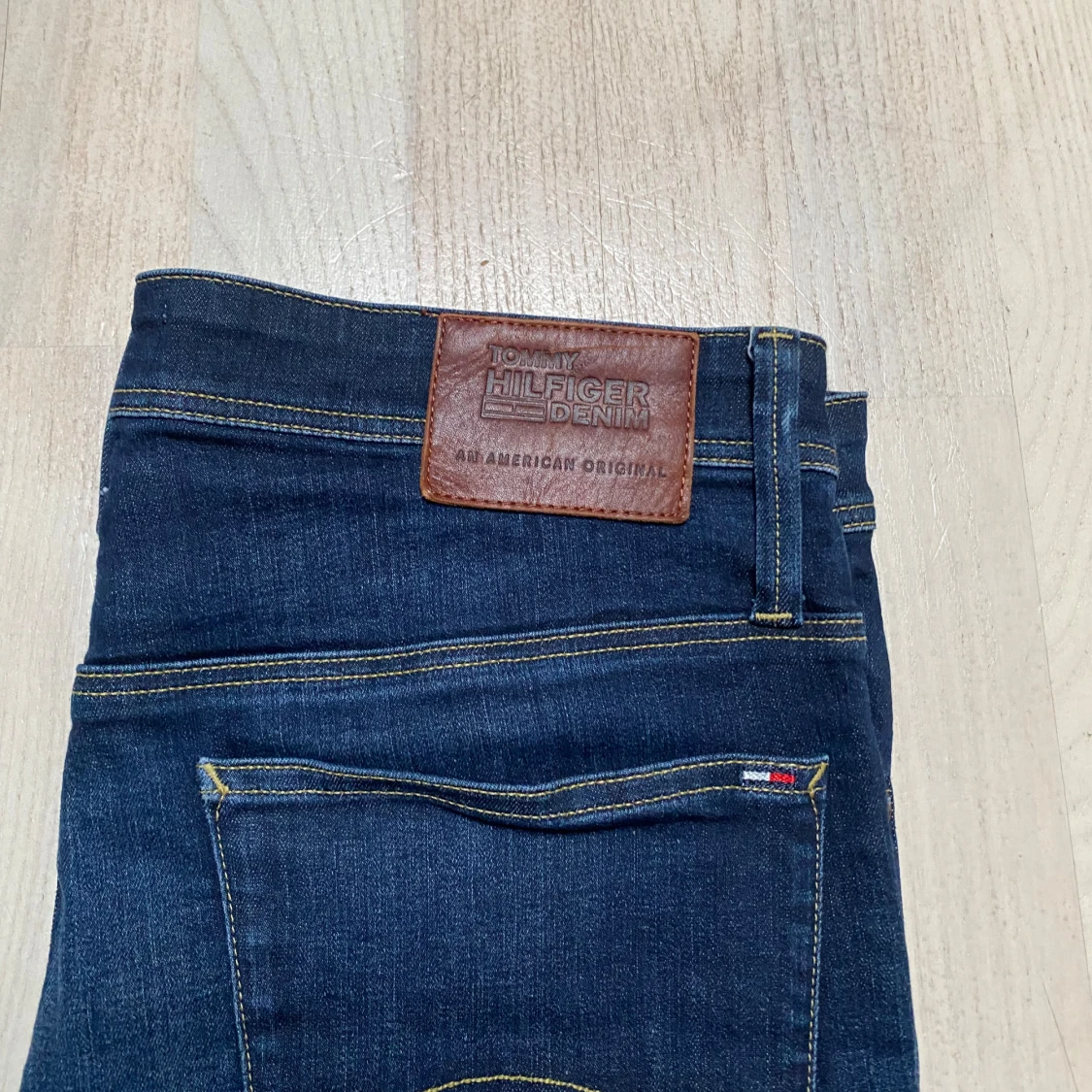 Mörkblå jeans från Tommy Hilfiger - 3