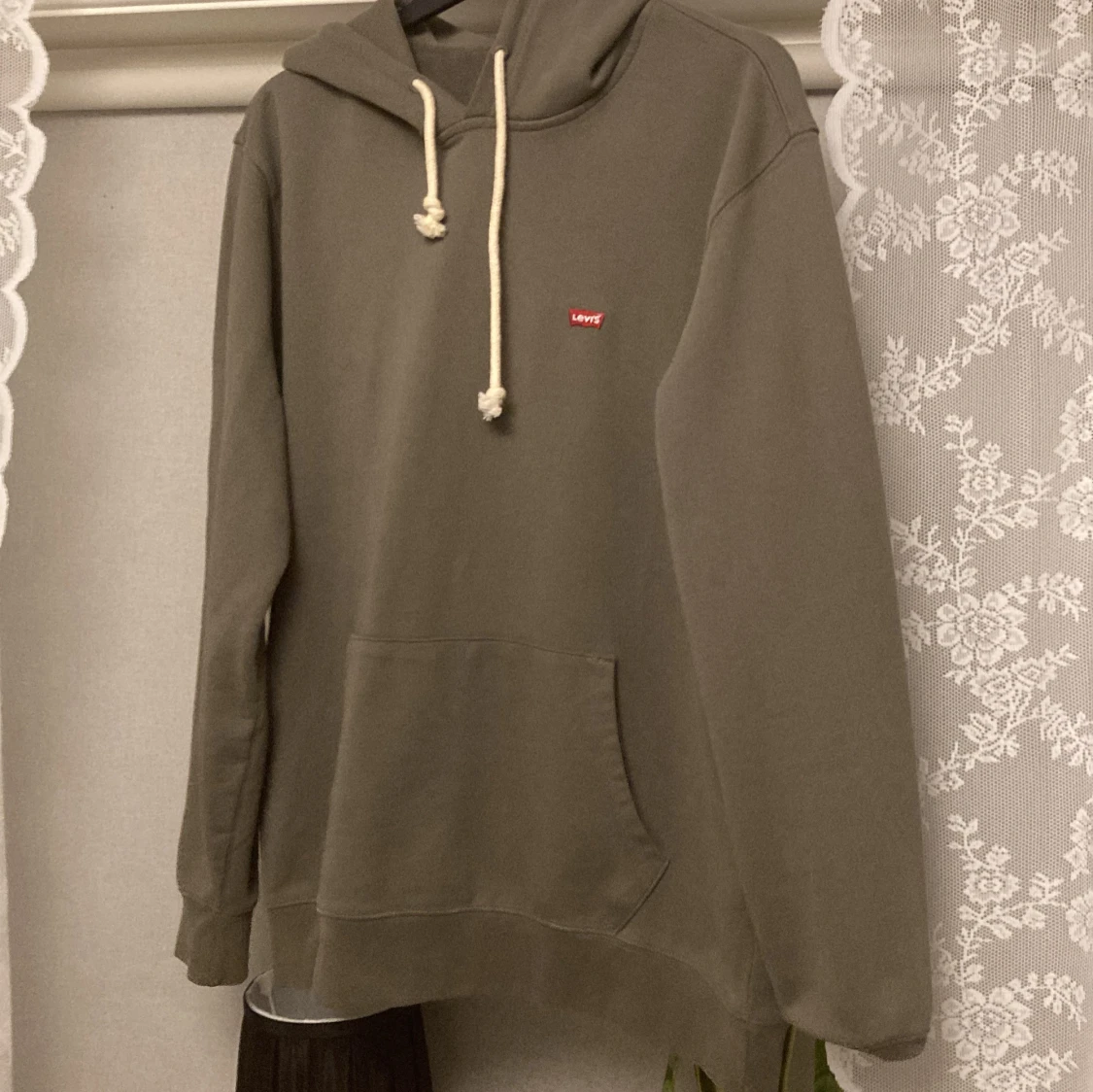 Grön hoodie från Levi's - 3