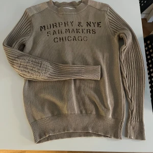 Murphy & NYE tröja  - Stickad Murphy & NYE tröja i väldigt bra skick. 9/10. Inga skavanker, bara använd.