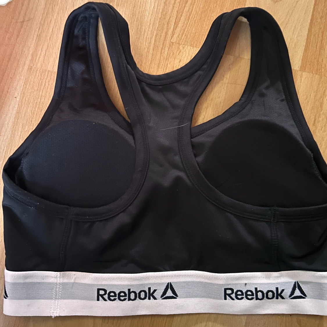 Svart träningstopp från Reebok! - 90