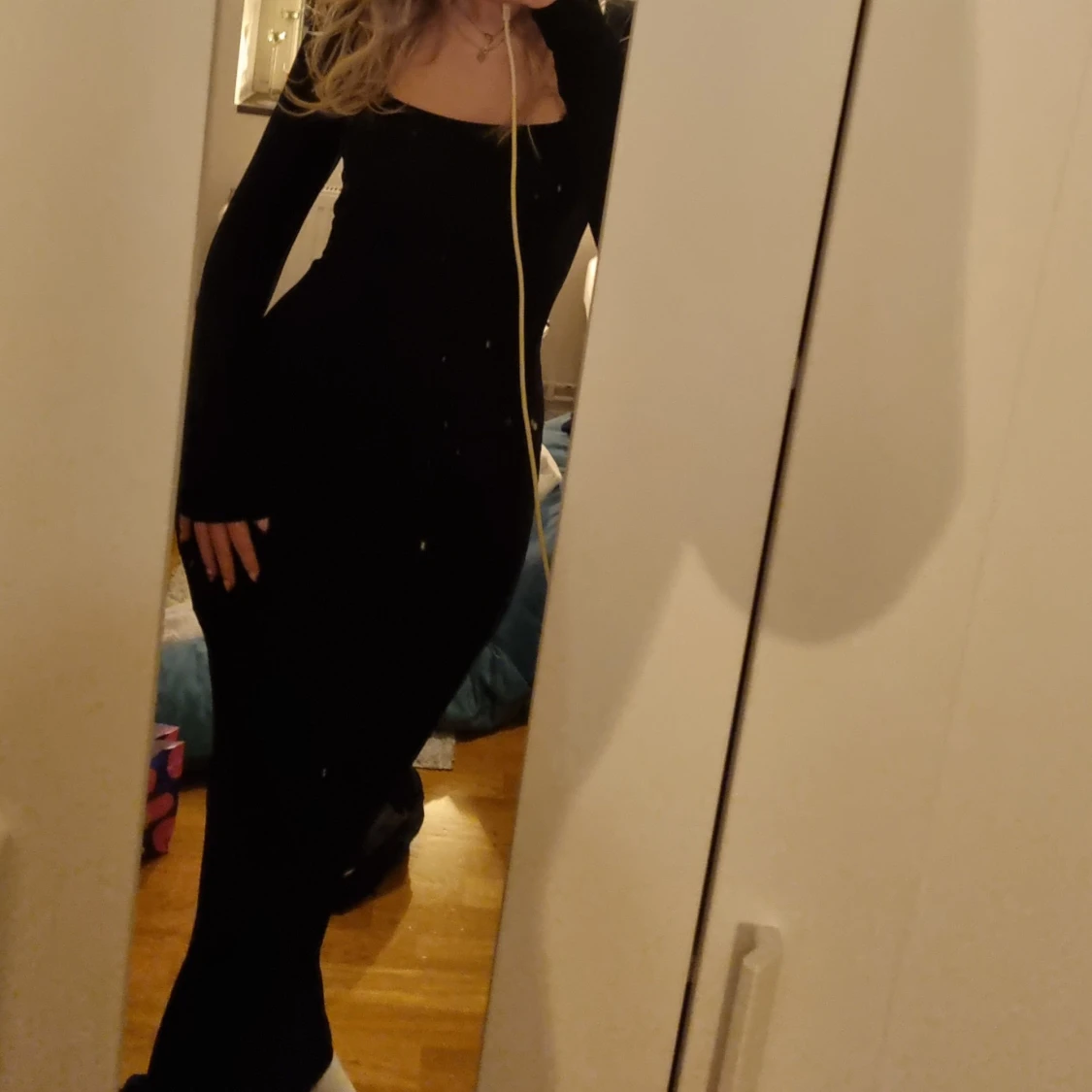 Svart glittrig långklänning - 91