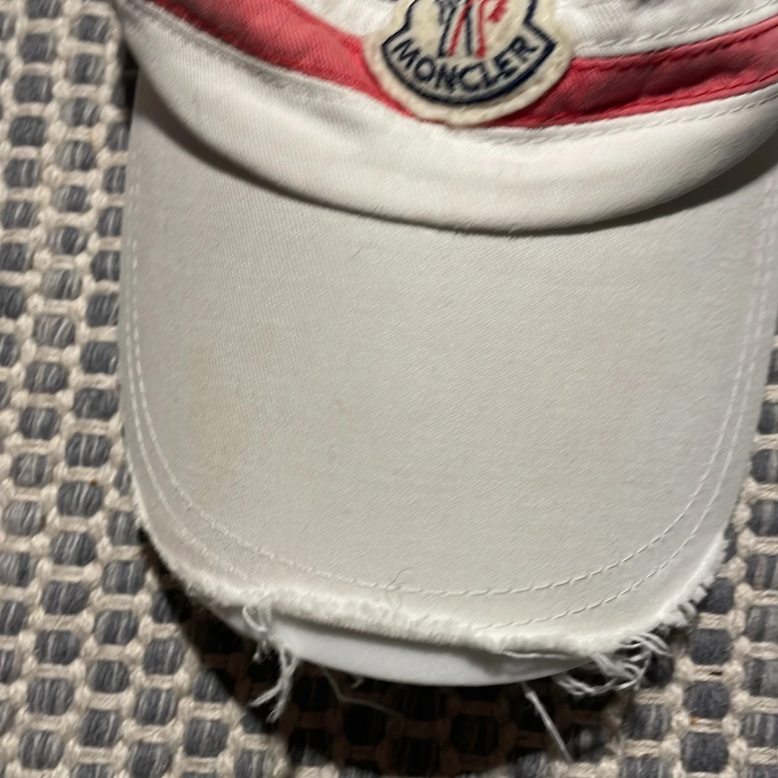 Vit keps från Moncler,barn keps,för smalt huvud. - 92