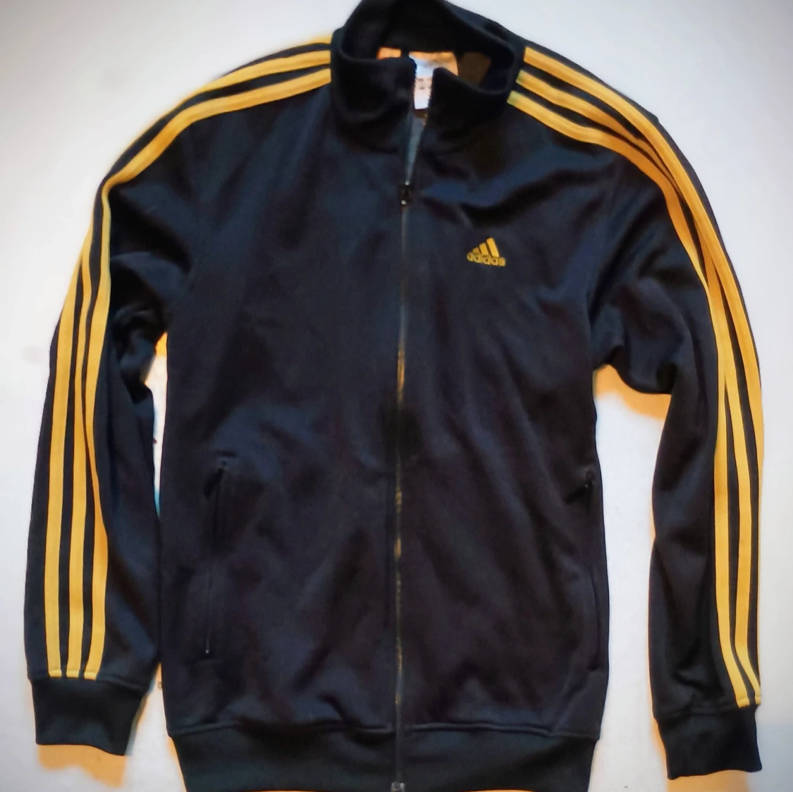 Svart träningsjacka från Adidas