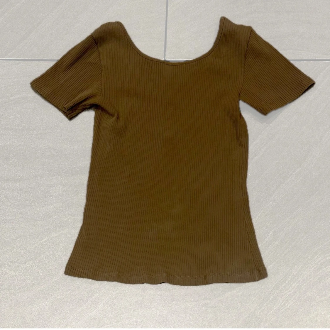 Khaki ribbad topp från Pieces - 90