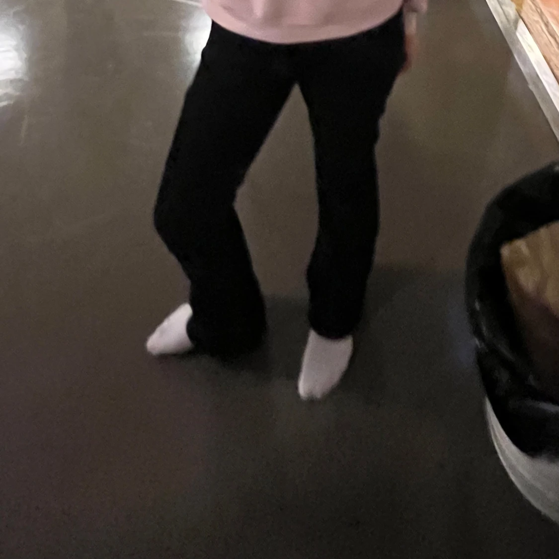 Svarta bootcut jeans - 90