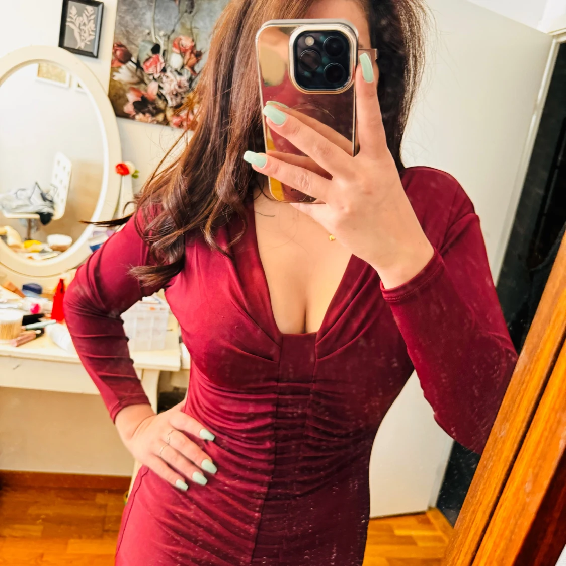 Vinröd klänning från Express - 90