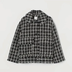 Rutig jacka - Passar 34-36/38 beroende på hur man vill att den ska sitta🤍