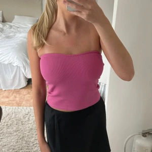 rosa bandeau topp  - Knappt använd jättefin rosa topp