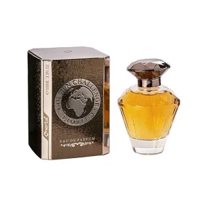 Golden Challenge Limited Omerta Eau de Parfum - Golden Challenge Limited Omerta är en lyxig Eau de Parfum för kvinnor. Doften har söta och fruktiga noter med inslag av vit blomma, honung, citrus, blommor och ros. Perfekt för den som vill ha en söt och blommig doft. Parfymen är i 100ml, nypris 899kr men säljer för endast 159kr