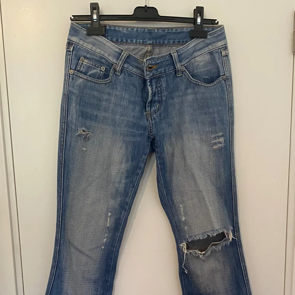 Lågmidjade jeans som inte passade mig. Tveka inte med att fråga . Jeans & Byxor.