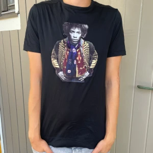 Limitato tshirt  - Rikigt fet limitato i riktigt bra skick! 🤩  Hör av dig vid minsta lilla fundering! 