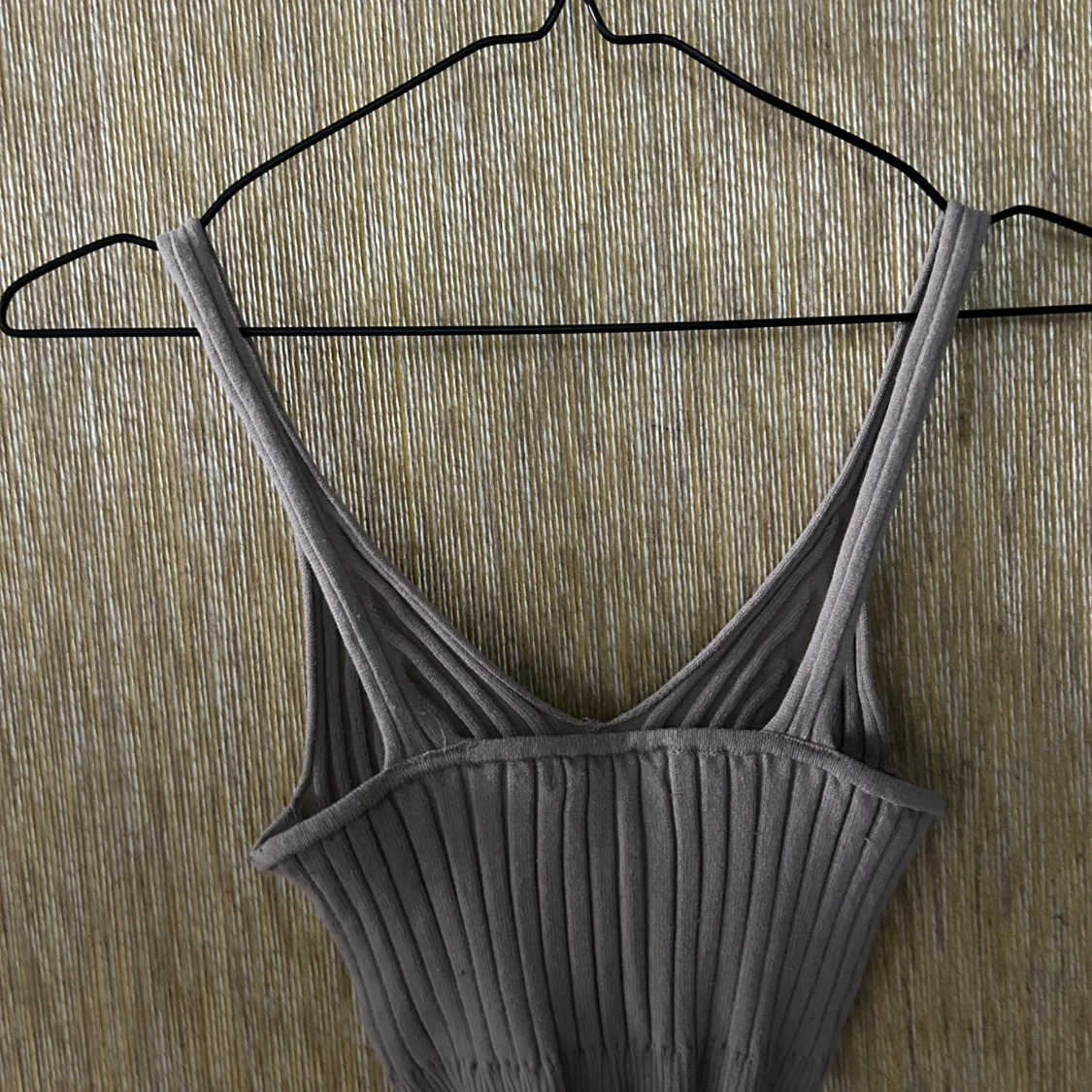 Beige ribbad linnetopp - 92