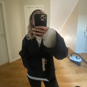 Kappa - Trendig kappa från Gina oanvänd 