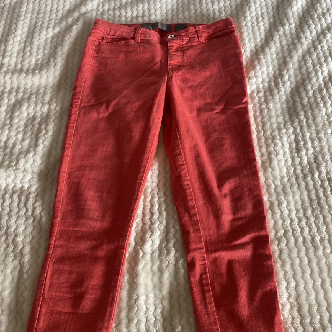 Röda jeans från Vero Moda