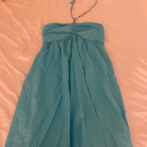 Halterneckklänning - Jättefin halterneck klänning💕