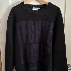 Sweatshirt från weekday - otroligt skön sweatshirt från weekend i storlek L