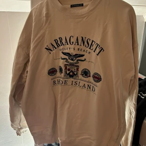Oversized sweatshirt - Från brandy melville, tjockt material. 