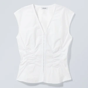 Weekday topp - Säljer denna populära toppen från weekday som är helt slutsåld🫶