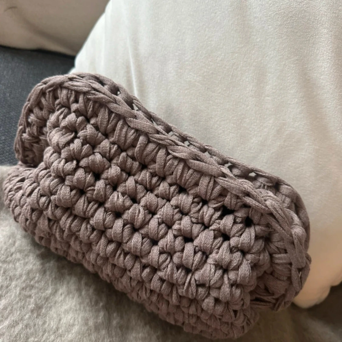 Ljusbrun virkad väska - 90