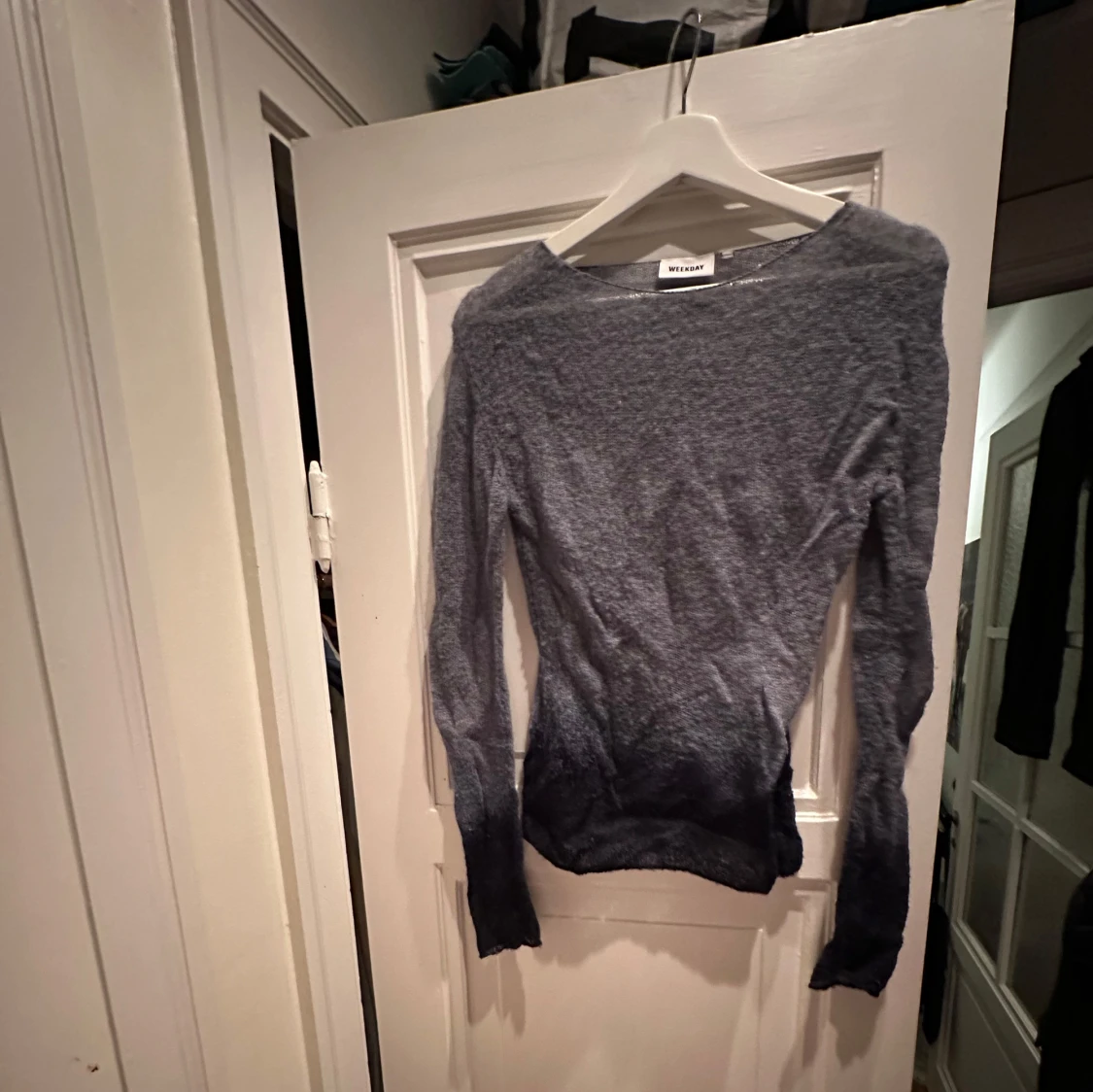 Grå långärmad tröja från Weekday - 90