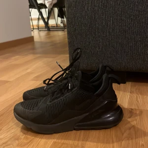 Nike 270 - Använda men är i jätte bra skick!