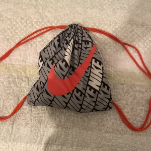 Nike väska - Vattentät väska från nike