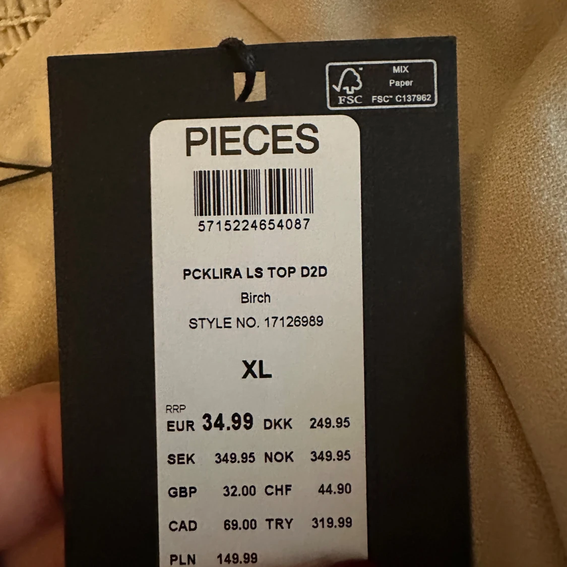 Beige långärmad topp från Pieces - 91