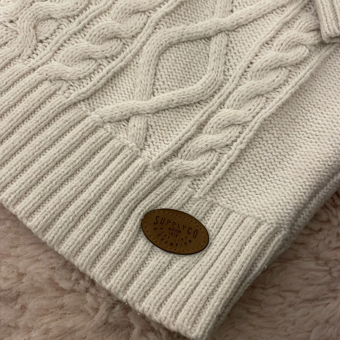 Vit stickad tröja från L.O.G.G. - 91