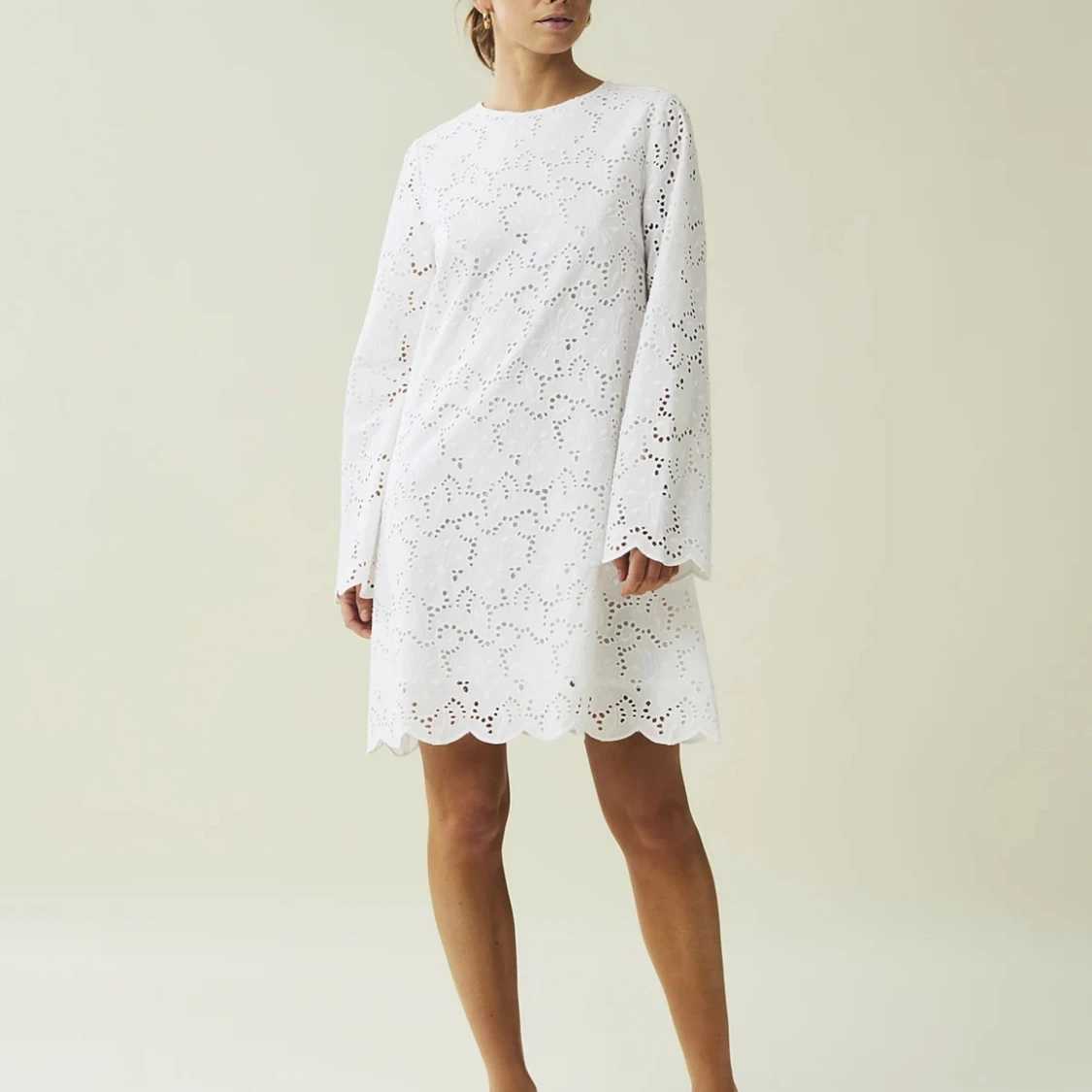 Vit spetsklänning - 91