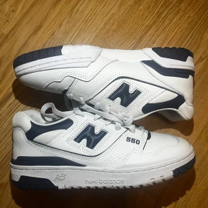 550 W NB SNEAKERS - Använda en gång, ord pris 1650kr. 🩷 storlek 39 