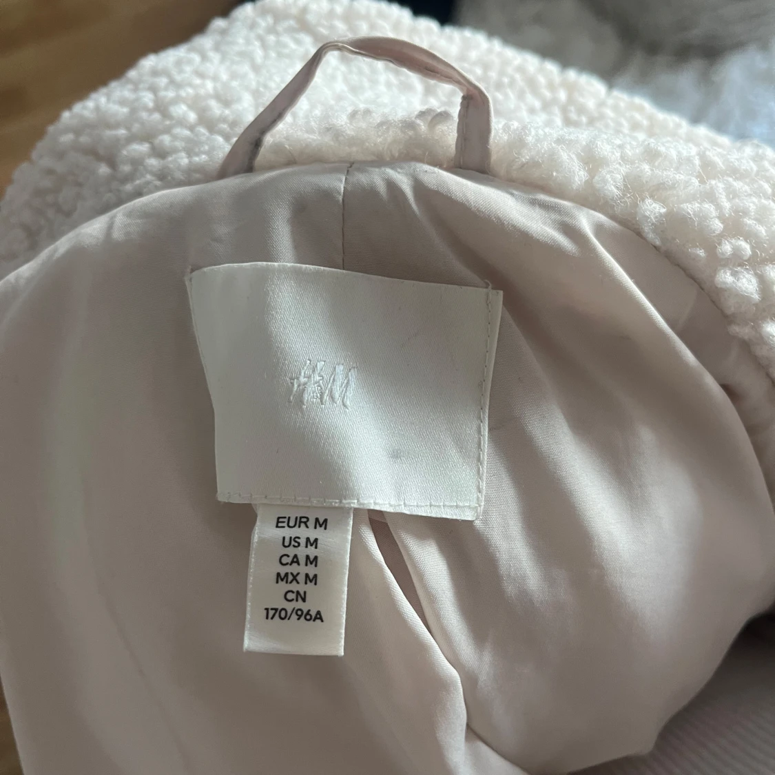 Beige/vit teddyjacka från HM !! - 93