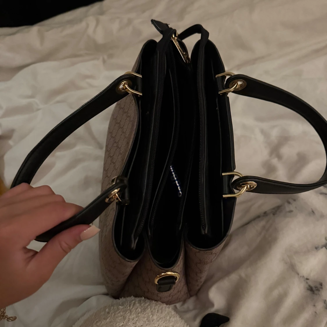 Super snygg väska - 90